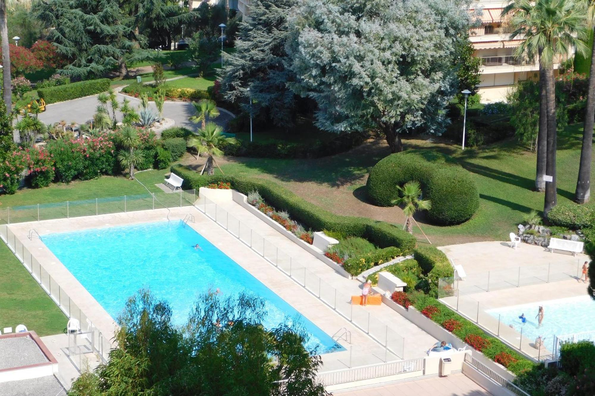 Charming T2 Eden Park With Swimming Pool Private Parking Appartement Juan-les-Pins Buitenkant foto
